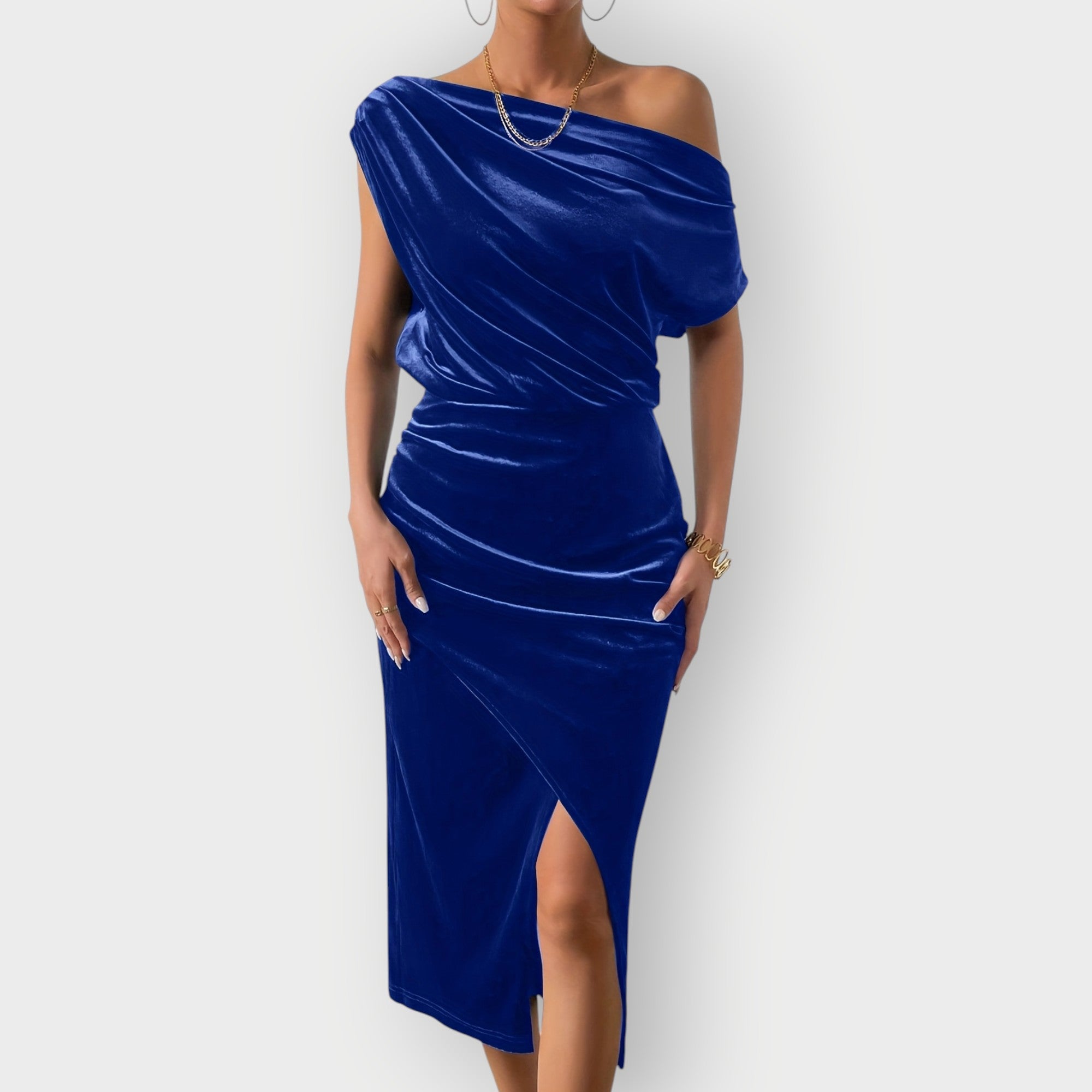 Grecia – Off-Shoulder Draped Velvet Midi Jurk