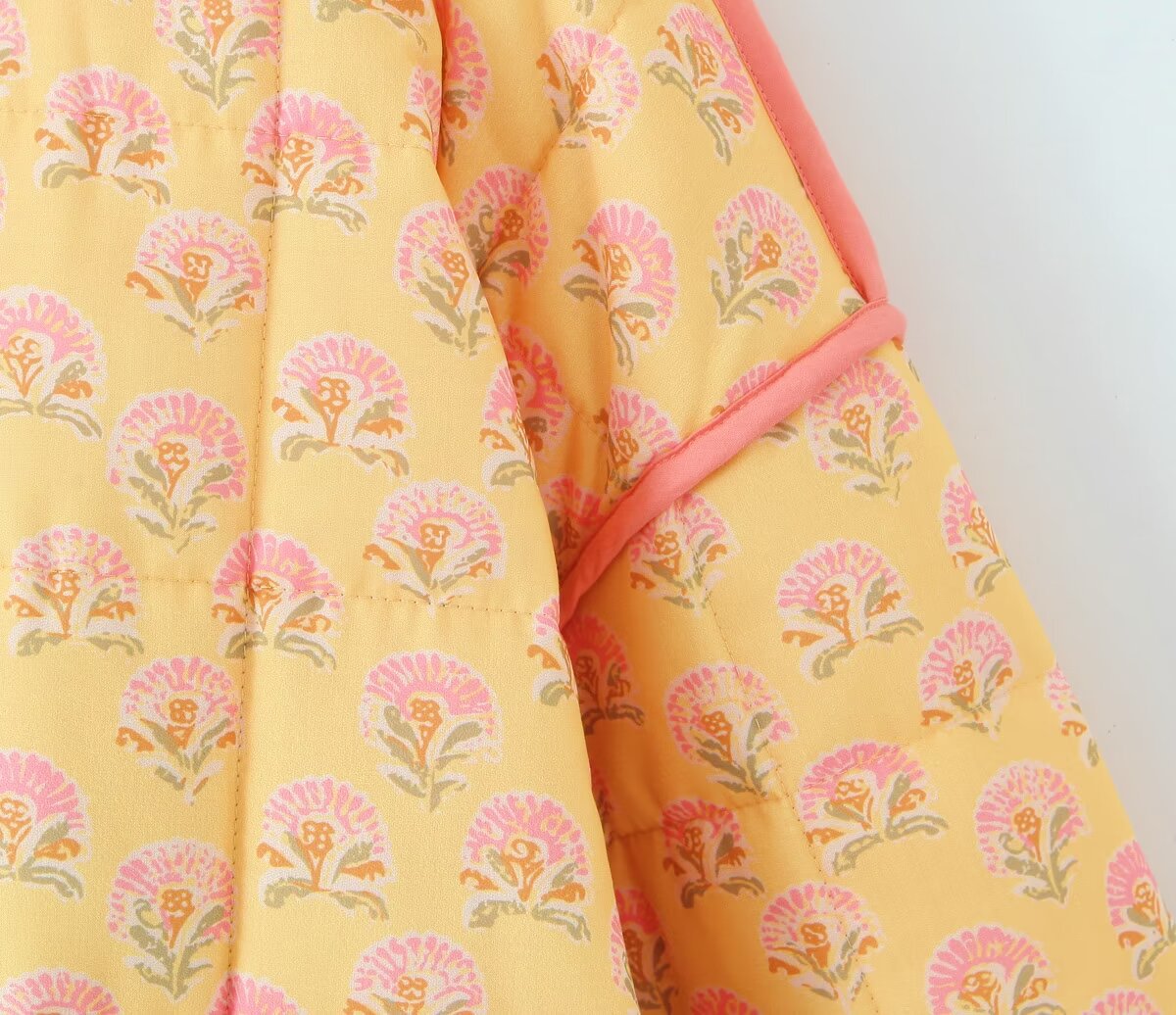 Oranji ® | Jas met patchwork en bloemenprint en staande kraag