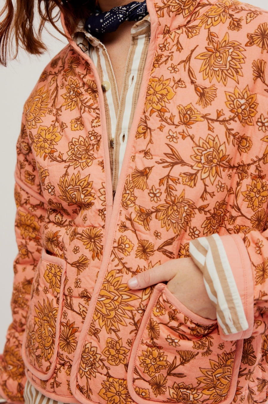 Oranji ® | Jas met patchwork en bloemenprint en staande kraag