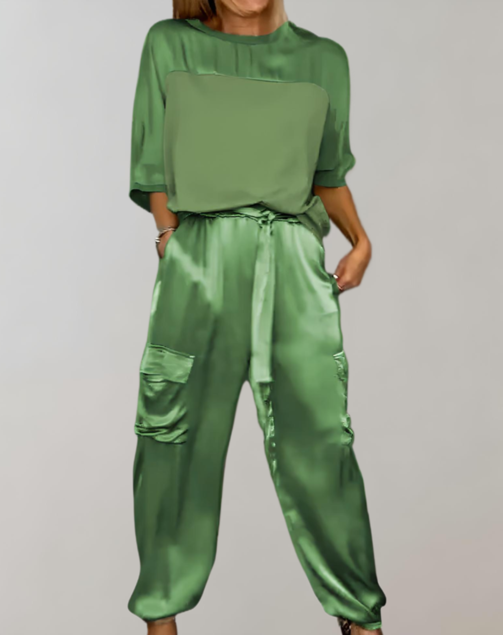 Oranji ® | Nova | Luxe Satijnen kledingset
