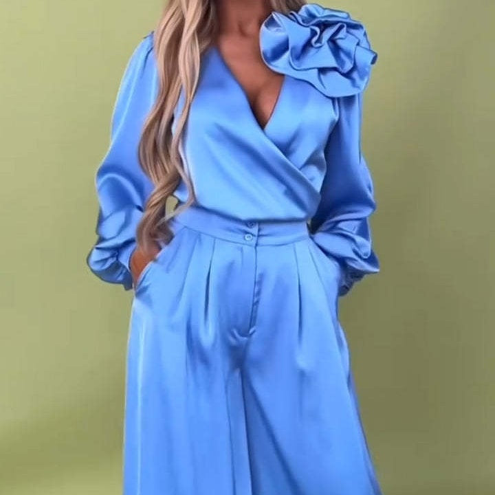 Witoria | Elegante satijnen set – lange mouwen wikkelshirt en brede broek