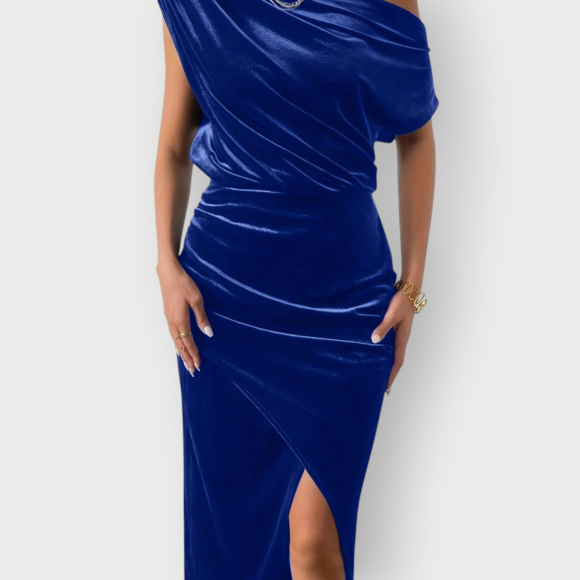 Grecia – Off-Shoulder Draped Velvet Midi Jurk