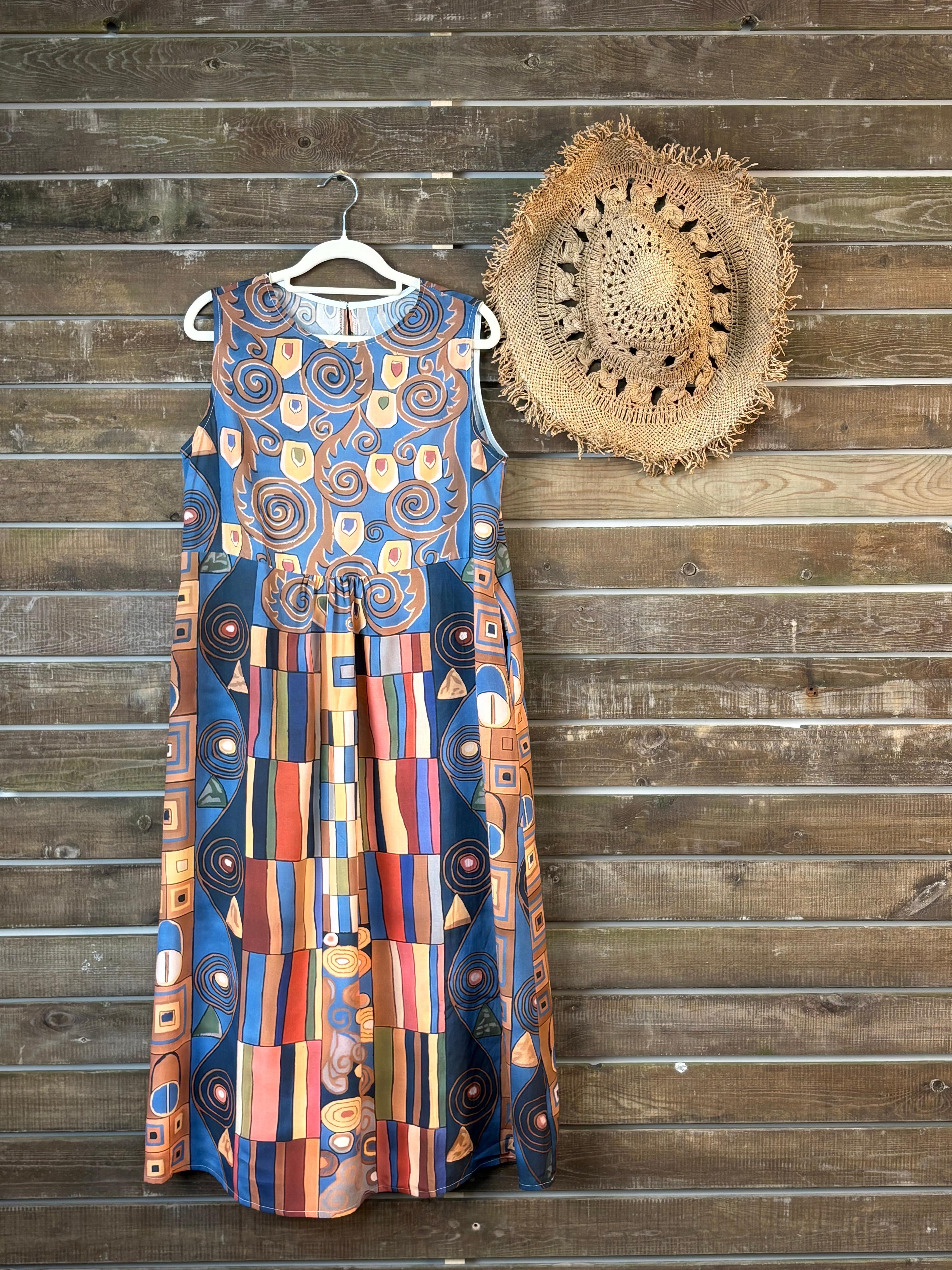 Mirka | Dames jurk zonder mouwen met abstract geometrisch patroon